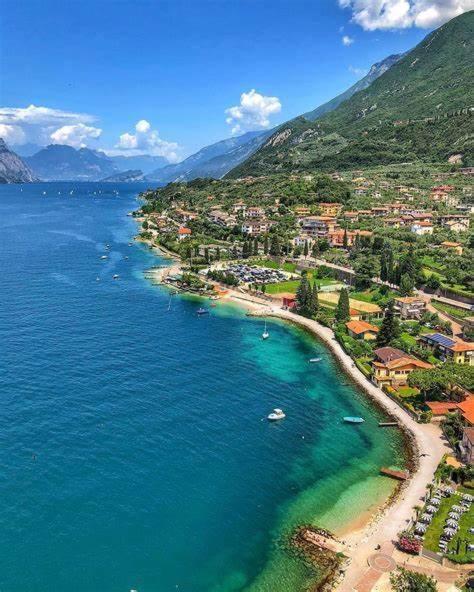 Absentia 1763 Garda Boutique Home - Lake Front Brenzone sul Garda Exterior photo