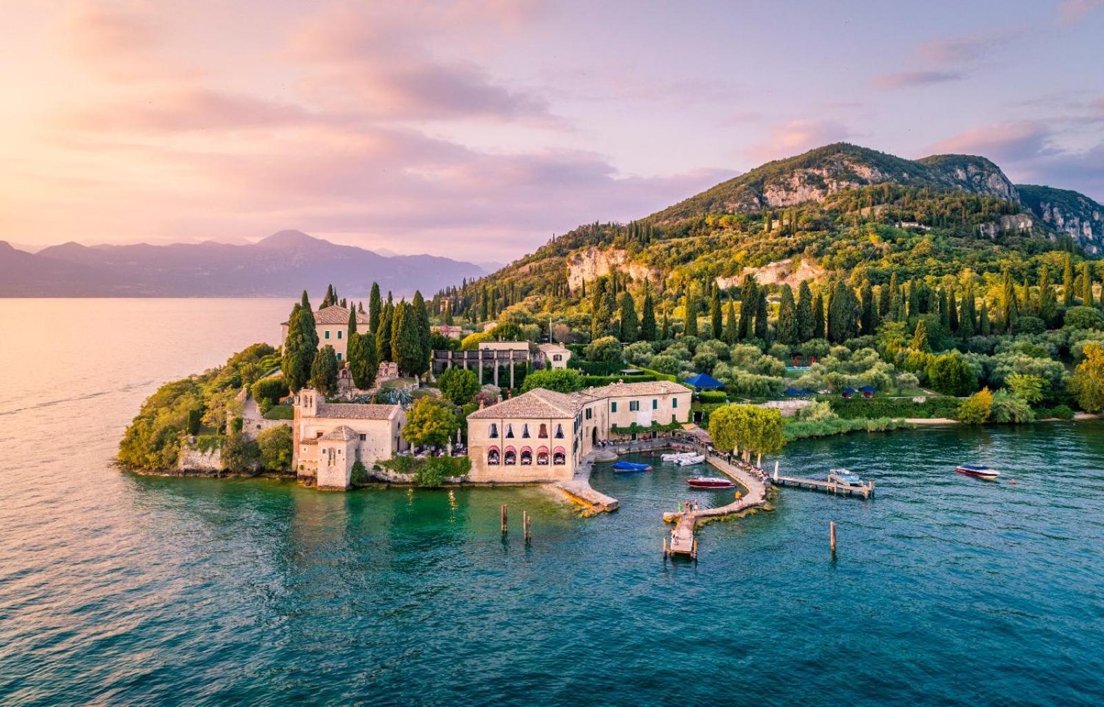 Absentia 1763 Garda Boutique Home - Lake Front Brenzone sul Garda Exterior photo
