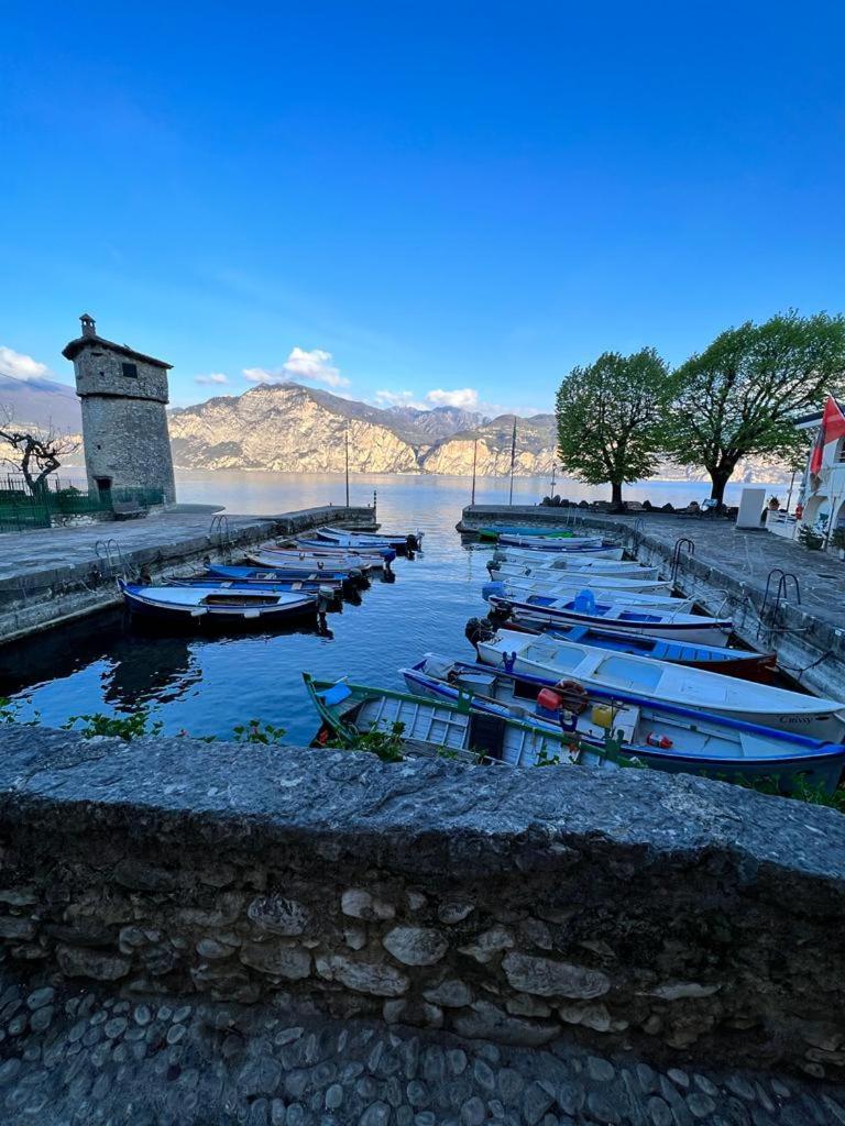 Absentia 1763 Garda Boutique Home - Lake Front Brenzone sul Garda Exterior photo